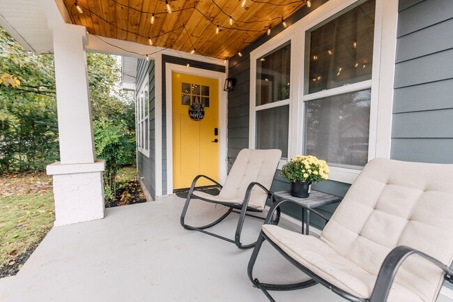 215 Kerr Ave in Murfreesboro, TN - Foto de edificio - Building Photo