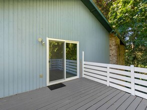 1107 Meadowview Ct in West Linn, OR - Building Photo - Building Photo