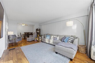 21 Fairview Ave in Tuckahoe, NY - Building Photo - Building Photo