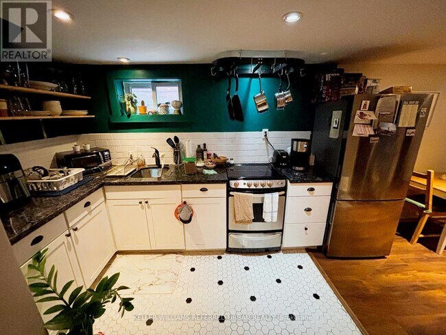 95 Barker Ave in Toronto, ON - Building Photo - Building Photo