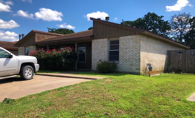 property at 2416 Pecan Ridge Dr