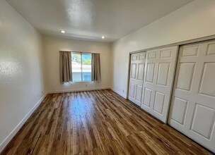 5420 Sylmar Ave in Los Angeles, CA - Building Photo - Building Photo