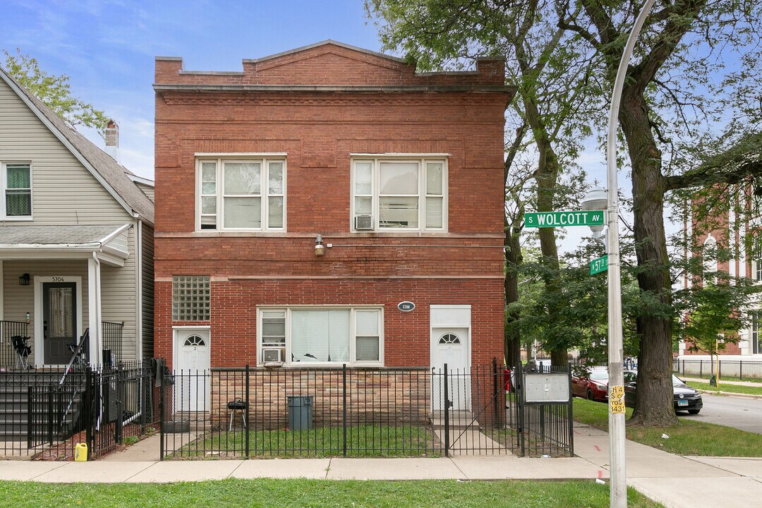 5700 S Wolcott Ave in Chicago, IL - Building Photo