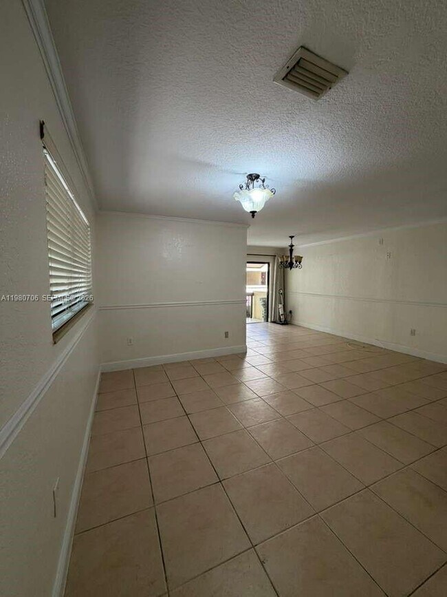 6246 SW 136th Ct in Miami, FL - Building Photo - Building Photo
