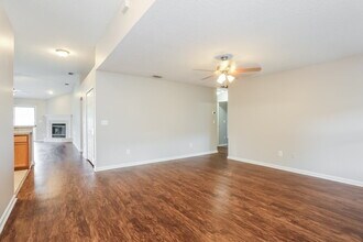 535 Misty Morning Ct in Jacksonville, FL - Building Photo - Building Photo