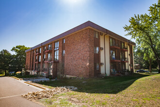 Lily Lake Terrace Apartments in Stillwater, MN - Building Photo - Building Photo