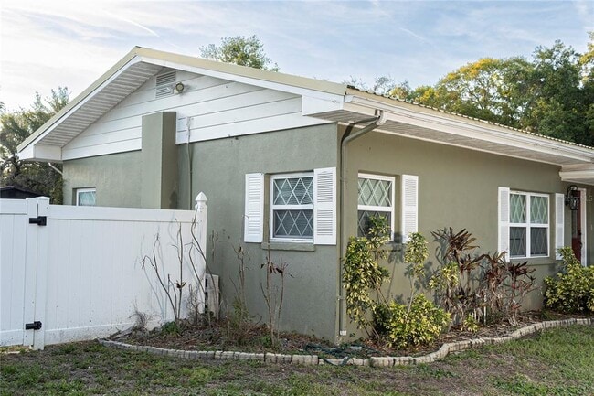 16204 Tampa St in Lutz, FL - Building Photo - Building Photo