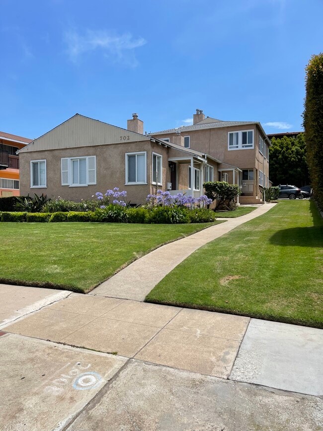 702 S Pacific Coast Hwy, Unit Apt.A