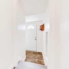 23 Augusta Ave in St Catharines, ON - Building Photo - Building Photo