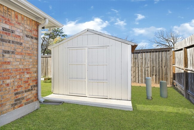 property at 5318 Champions Way Ln