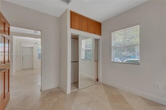 814 Lenox Ave. in Miami Beach, FL - Building Photo - Building Photo