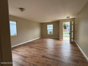 7455 Hebrides Ct in Reno, NV - Building Photo - Building Photo