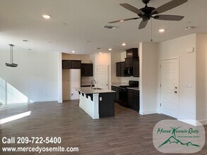 2344 Explorador Dr in Merced, CA - Building Photo - Building Photo