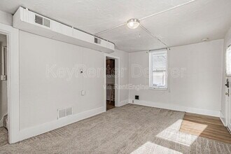 2033 1/2 Clayton Street in Denver, CO - Building Photo - Building Photo