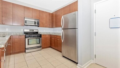3201 Saint Paul St, Unit #217 in Baltimore, MD - Foto de edificio - Building Photo