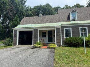 45 Common St in Springfield, VT - Building Photo - Building Photo