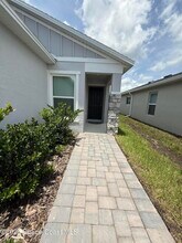 3739 Grappler Cir SE in Palm Bay, FL - Building Photo - Building Photo