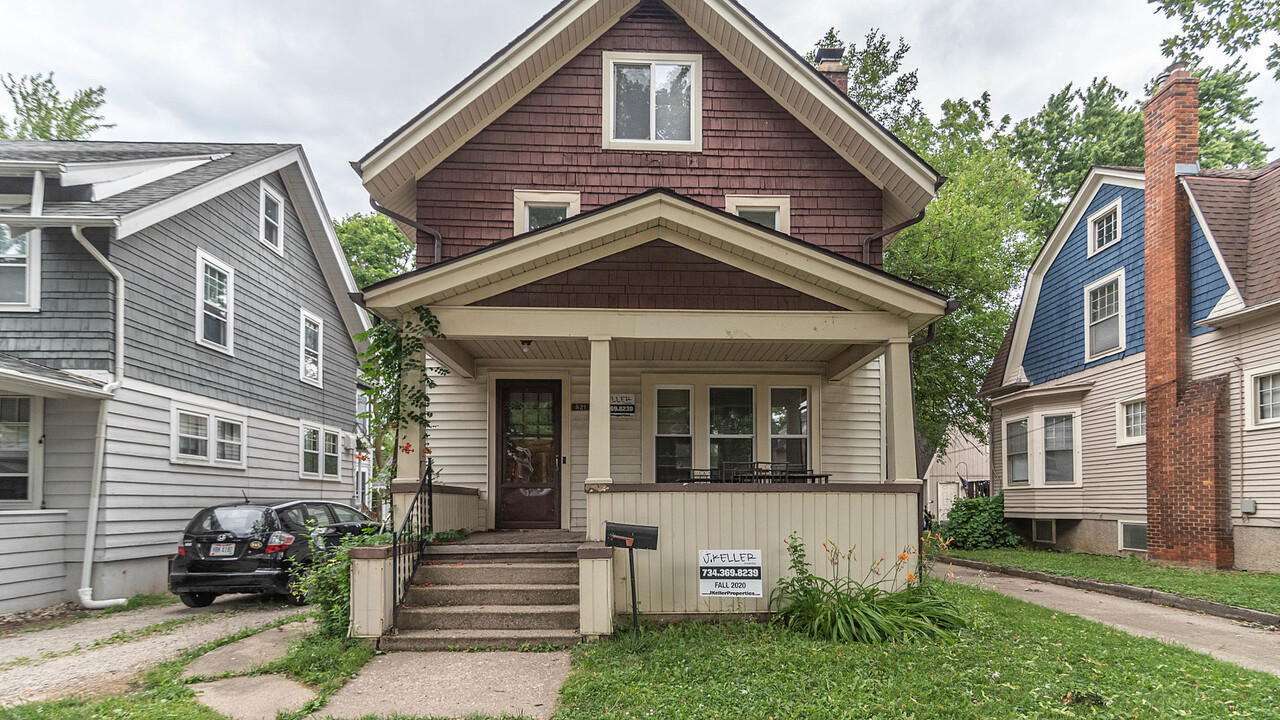 821 Dewey Ave in Ann Arbor, MI - Foto de edificio