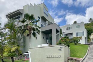 Cliffs at Pohakea Apartments