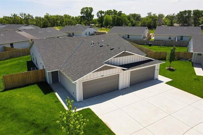 5044-5044 S Sycamore St in Wichita, KS - Building Photo - Building Photo