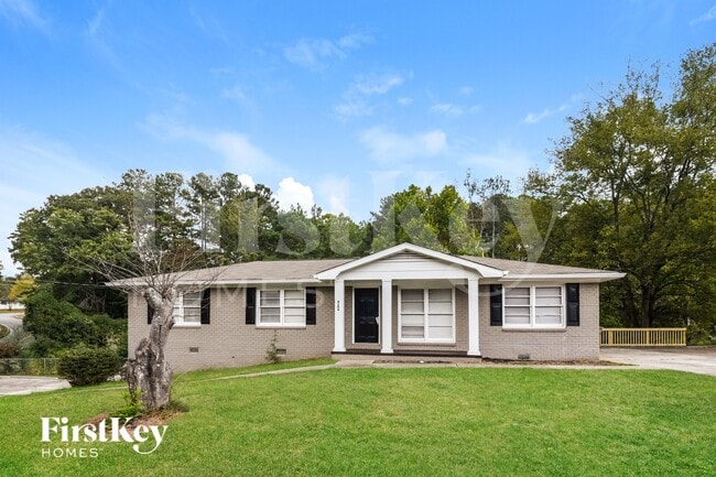 4104 Middle Dr