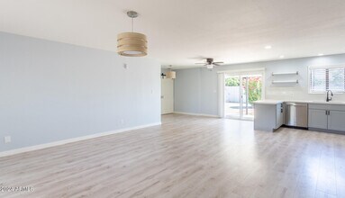 3325 S Shafer Dr in Tempe, AZ - Building Photo - Building Photo