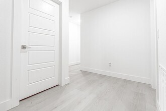 2671 SW Livingston Square in Bentonville, AR - Building Photo - Building Photo