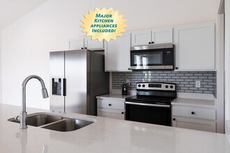 5347 Pinecrest Ct N in Bel Aire, KS - Foto de edificio - Building Photo