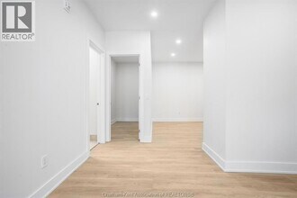 153 King St W in Chatham, ON - Building Photo - Building Photo