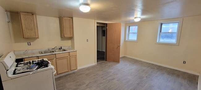 2229 S 10th Pl in Milwaukee, WI - Building Photo - Building Photo
