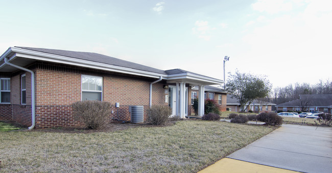 Emmanuel's Place Apartments in Statesville, NC - Building Photo - Building Photo