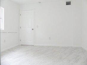 2275 NW 99th Terrace in Miami, FL - Building Photo - Building Photo