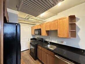 753 W Addison St in Chicago, IL - Building Photo - Building Photo