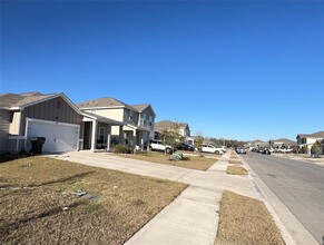 258 Wren Ln in Kyle, TX - Foto de edificio - Building Photo