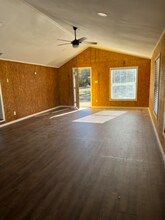 1095 Sorrel Creek Dr, Unit 1095 in Canyon Lake, TX - Building Photo - Building Photo