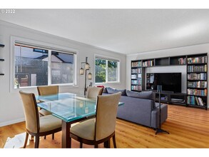 2159 NE Weidler St in Portland, OR - Building Photo - Building Photo