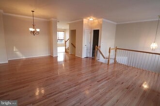 20840 Miranda Falls Square in Sterling, VA - Building Photo - Building Photo