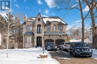 15 Bobmar Rd in Toronto, ON - Building Photo