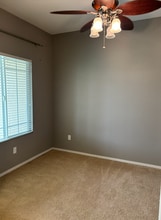 851 N Hartnell Pl in Hanford, CA - Building Photo - Building Photo