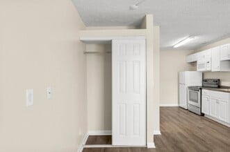 Caladium Apartments in Panama City Beach, FL - Building Photo - Building Photo