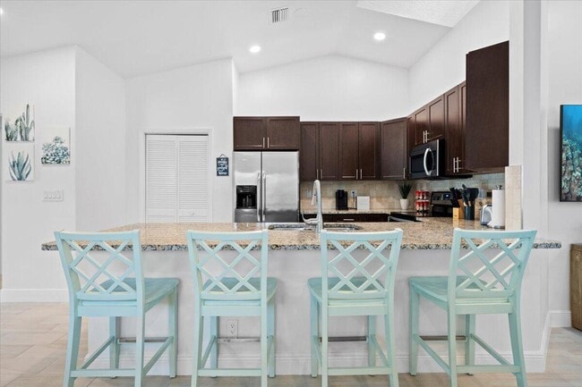 6075 Francis St in Jupiter, FL - Building Photo - Building Photo