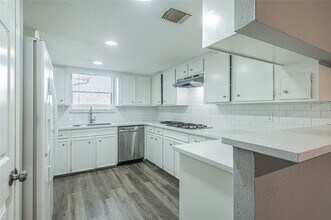 9462 Fuqua St in Houston, TX - Building Photo - Building Photo