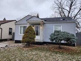 1753 E Milton Ave, Unit 2nd Floor in Hazel Park, MI - Building Photo