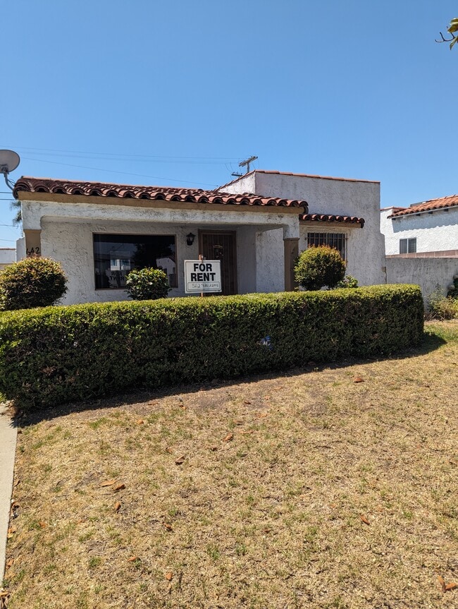 property at 642 W 103rd St