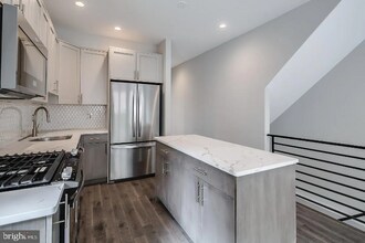 1013 S 20th St in Philadelphia, PA - Building Photo - Building Photo