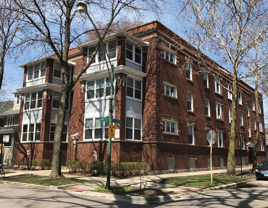 1300 W Hood Ave in Chicago, IL - Building Photo