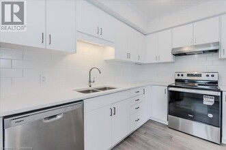 2 REVERIE Wy in Kitchener, ON - Building Photo - Building Photo