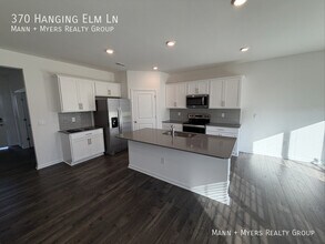 370 Hanging Elm Ln in Fuquay Varina, NC - Building Photo - Building Photo