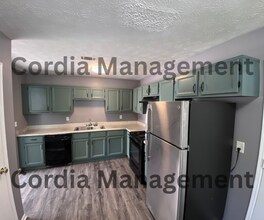 5541 Marbut Forest Way in Lithonia, GA - Building Photo - Building Photo