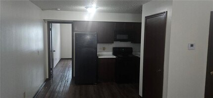 635 Whitham Ave in Fayetteville, AR - Foto de edificio - Building Photo